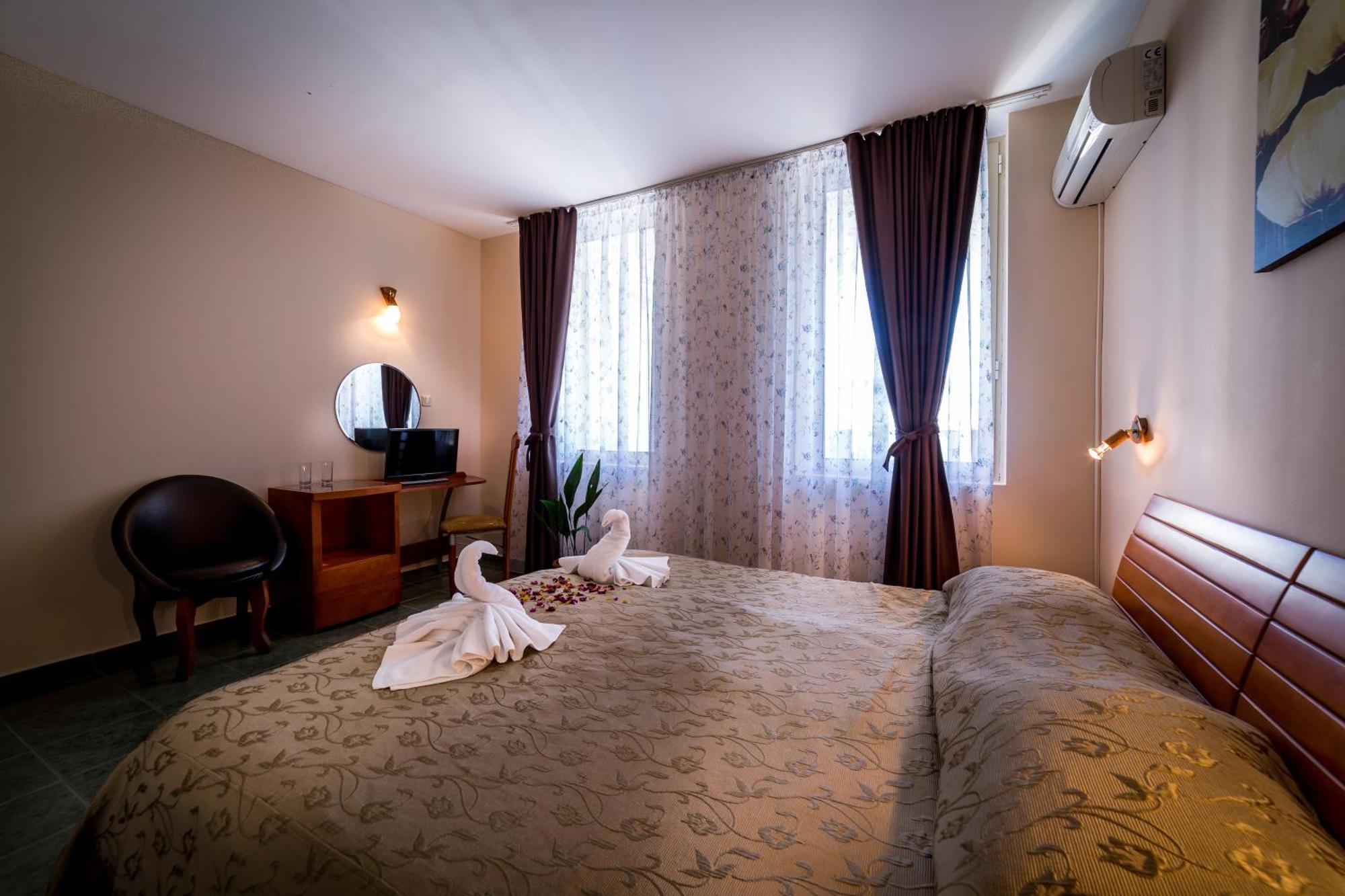 Hotel Golden Dune Солнечный берег Экстерьер фото